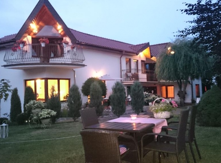 Villa Czarli ?v=1.0
